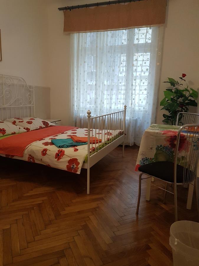 Valentina Guesthouse Budapest Extérieur photo